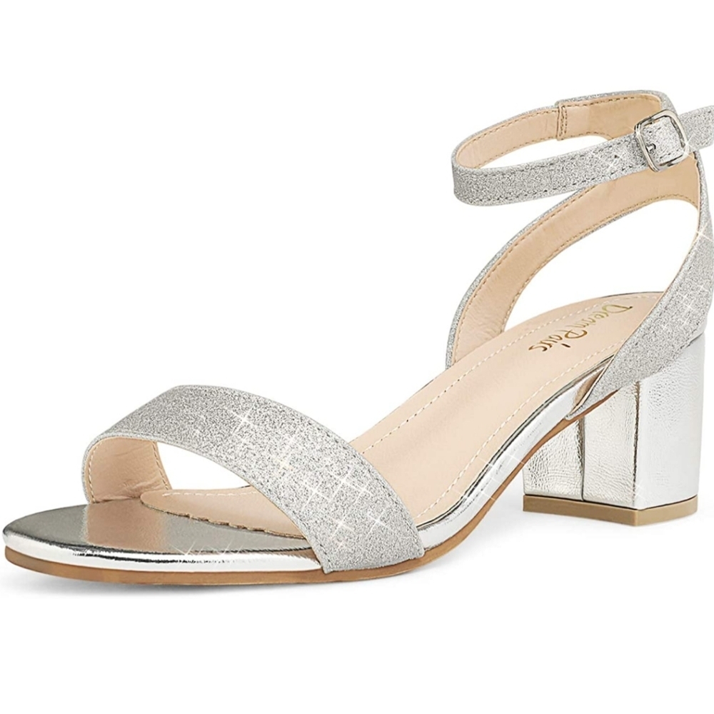 Dream Pairs Silver Sparkly Heels Size 7.5